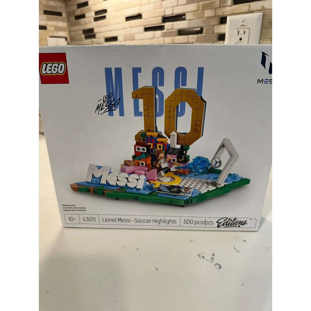 LEGO Lionel Messi Soccer Highlights 43011 Soccer Building Set 500 pcs NEW